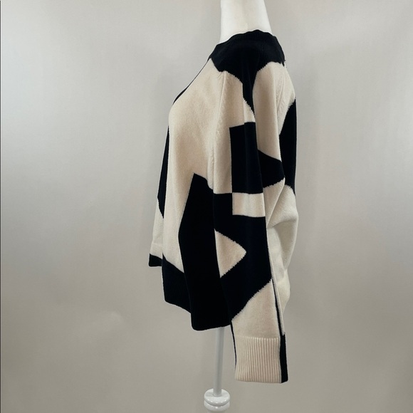 Club Monaco Intarsia Sweater in Black and Cream, XL - Picture 8 of 13